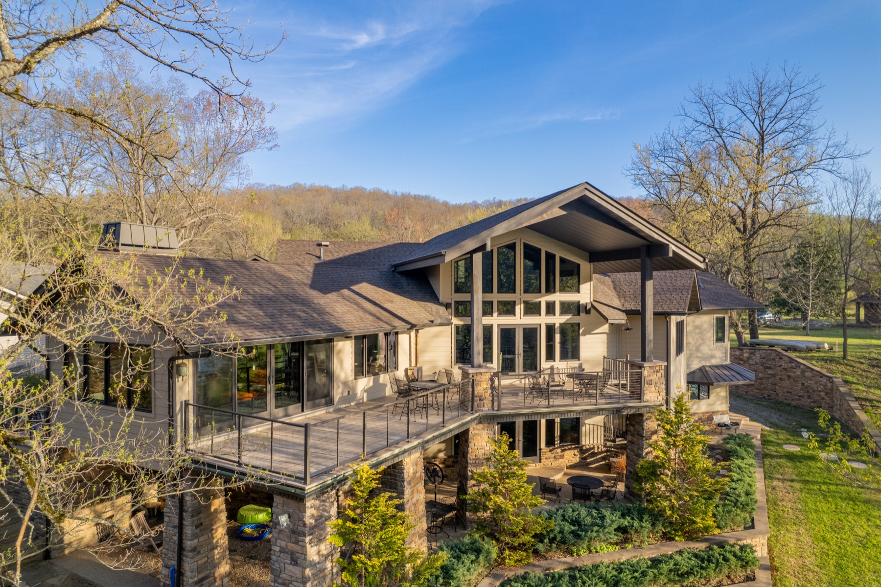 Custom timber lodge with expansive deck — Crownover build